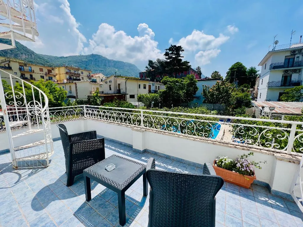 DOUBLE WITH TERRACE Room, Villa Sorrento Resort, Naples