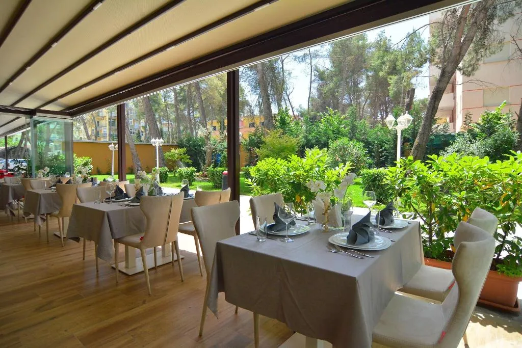 Restaurant, Sandy Beach Resort, Durres