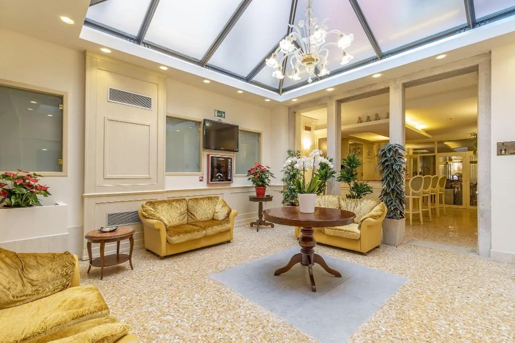 Lobby, Bella Venezia, Venice