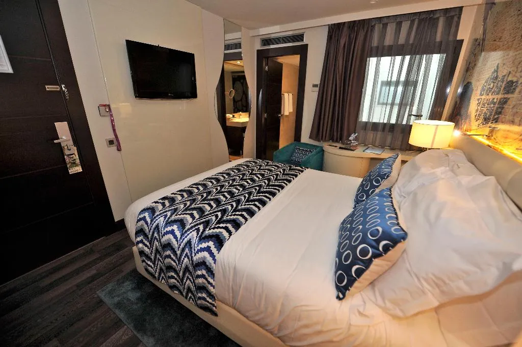 DOUBLE STANDARD Room, Hotel Indigo Barcelona Plaza Catalunya, Barcelona