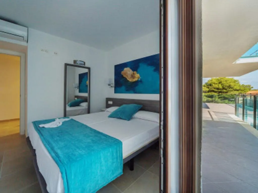 Room, Caprice Skyline Aparthotel, Menorca