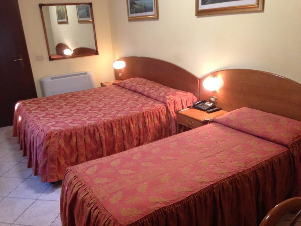 General view, Hotel La Caravella   Milano, Milan