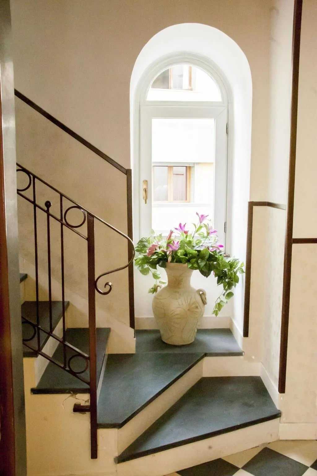 Lobby, Residence Confalone, Naples