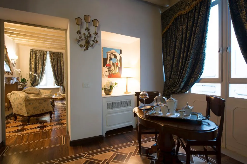 JUNIOR SUITE CAPACITY 2 Room, Santa Marta Suites, Milan