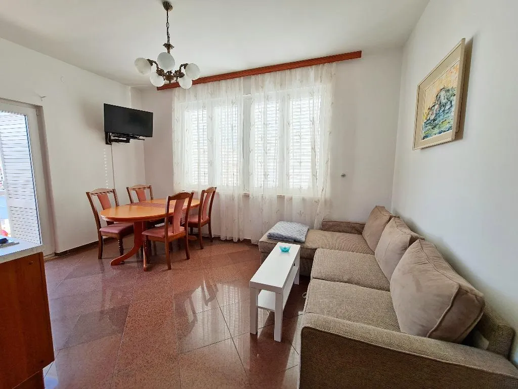 APARTMENT CAPACITY 3 Room, Apartments Damjanka, Dubrovnik