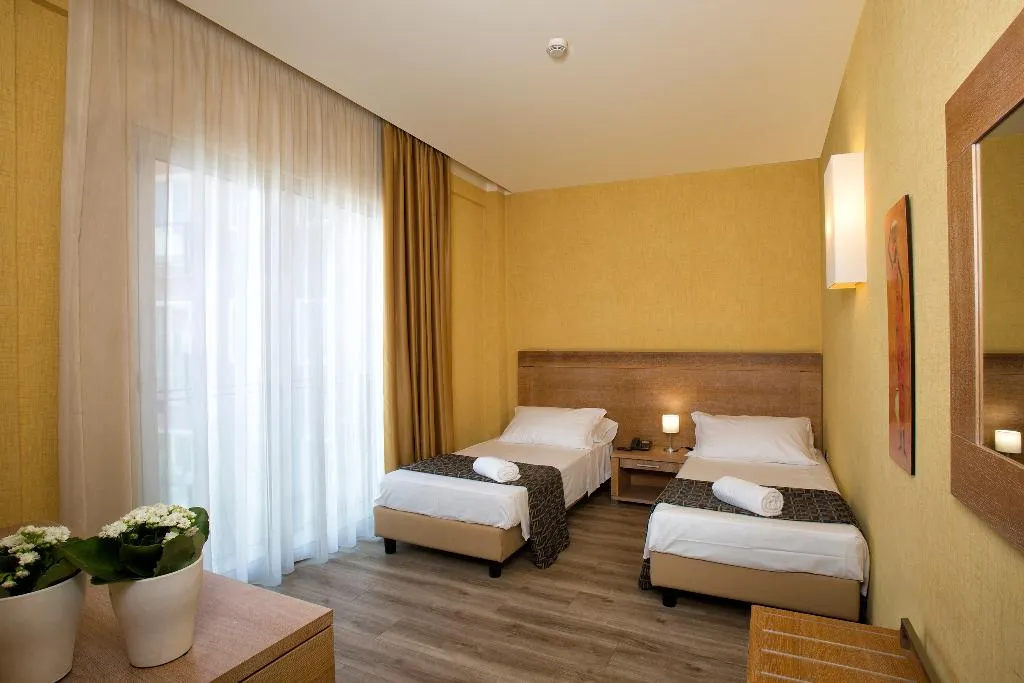 Double or Twin STANDARD Room, Yachting Palace, Taormina