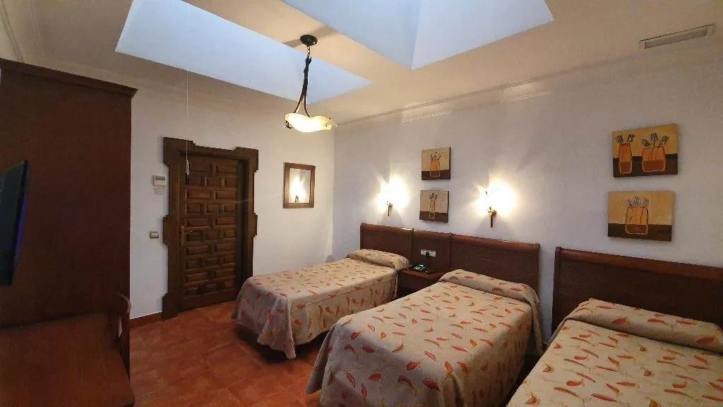 TRIPLE STANDARD Room, Coso Viejo, Andalucia