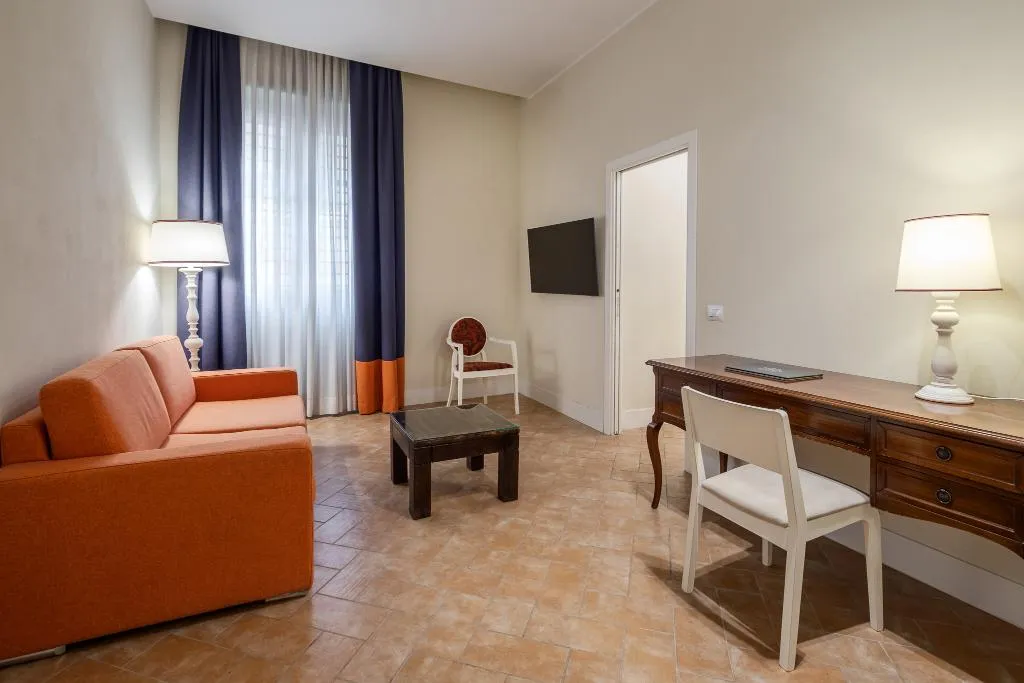 SUITE QUEEN SIZE BED Room, Donna Camilla Savelli - VRetreats, Rome