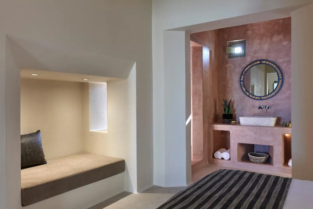 SUITE HONEYMOON Room, Aeon Suites by Mr and Mrs White, Santorini