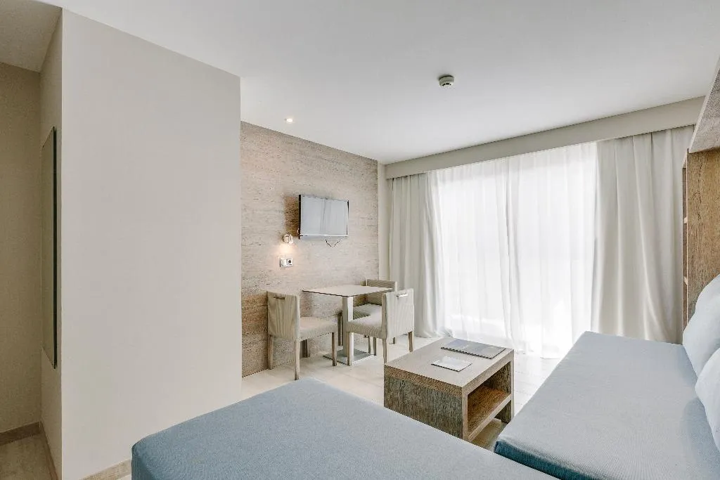 APARTMENT STANDARD Room, Leonardo Royal Htl Mallorca Palmanova Bay, Majorca