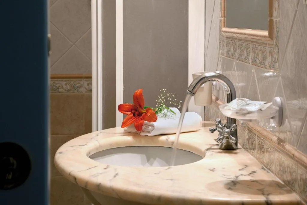 Room, Hotel Reginella Positano, Naples