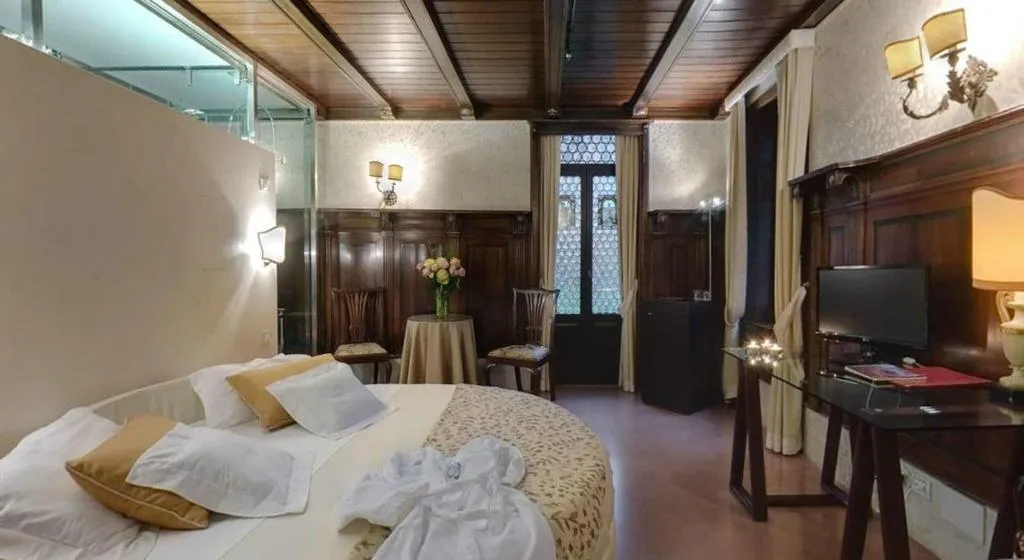 DOUBLE DELUXE Room, Ca' Nigra Lagoon Resort, Venice
