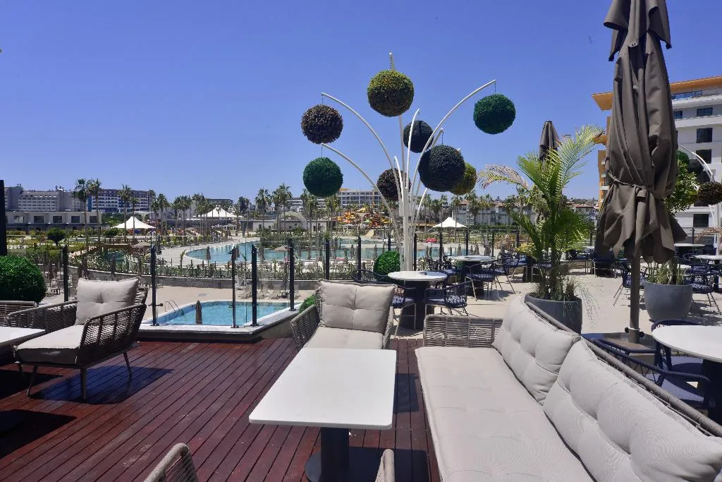 Terrace, Azura World Hotel, Antalya