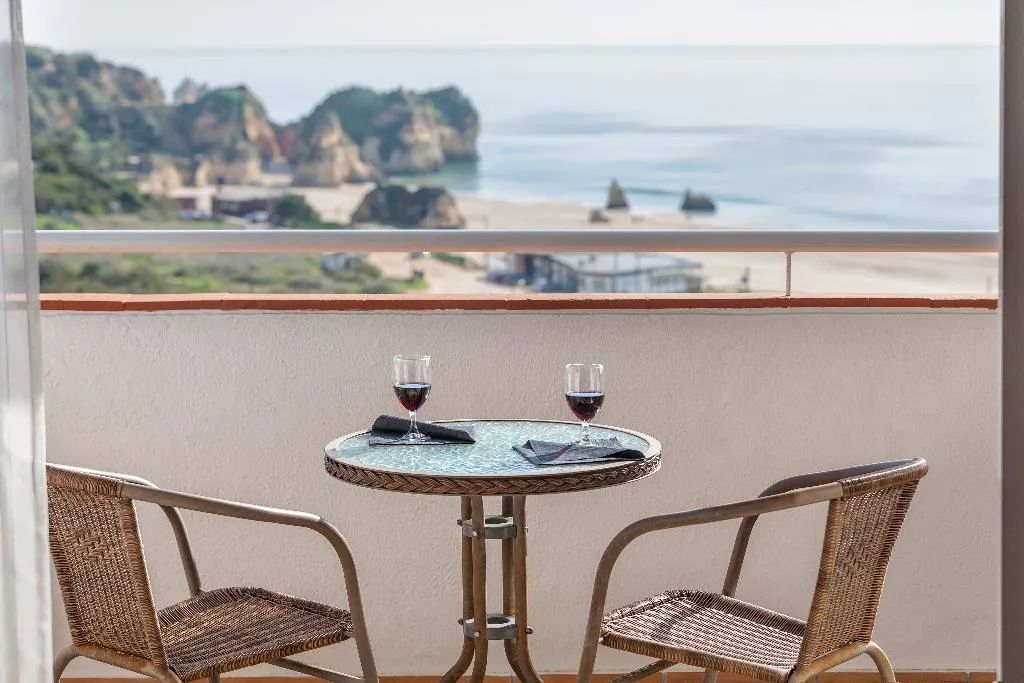 Terrace, Alvor Atlântico Beach Aparthotel, Algarve