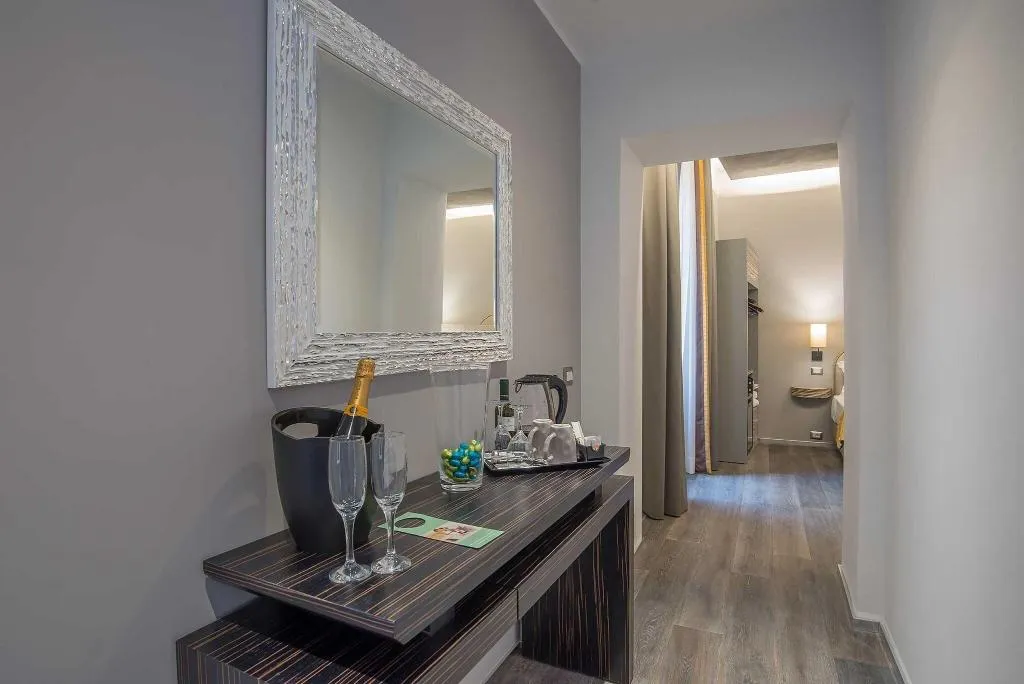 DOUBLE SUPERIOR QUEEN BED Room, Colonna Suite Del Corso, Rome