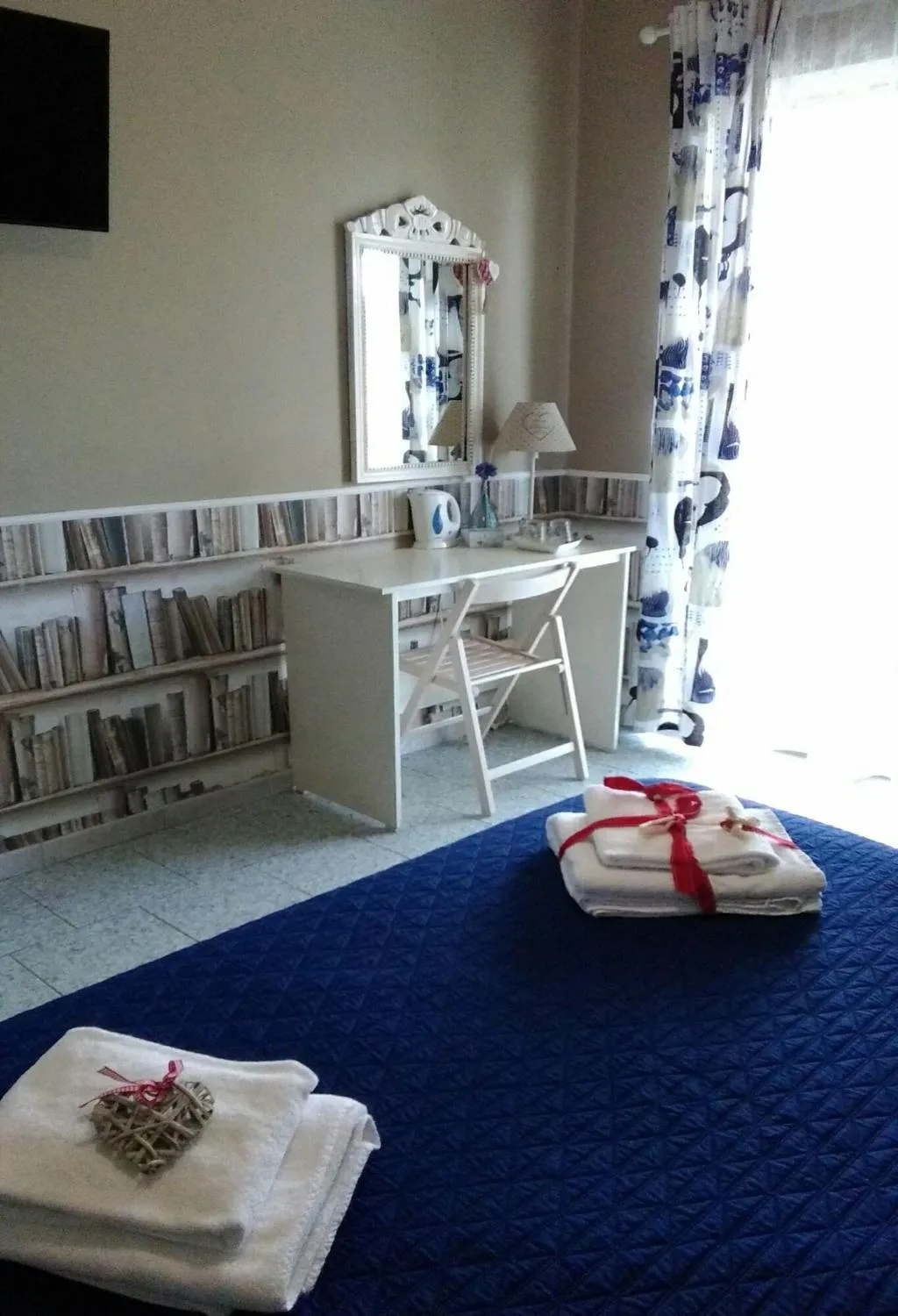 Room, B&B Sweet Home, Naples