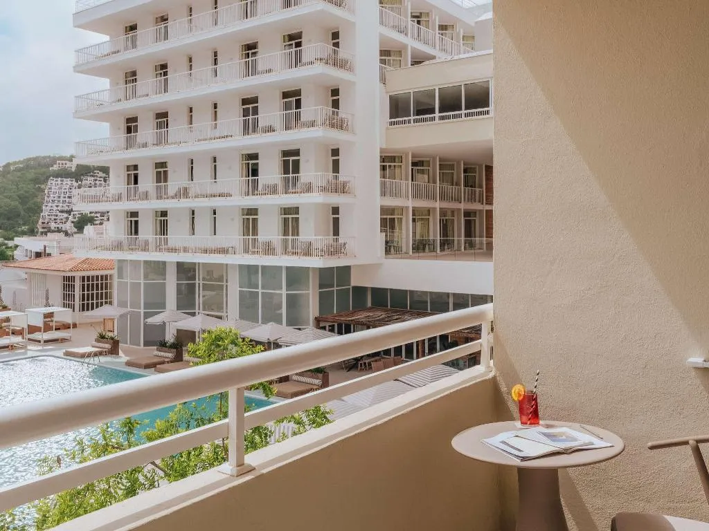 DOUBLE SUPERIOR POOL VIEW Room, HYDE Hotel Ibiza, Ibiza
