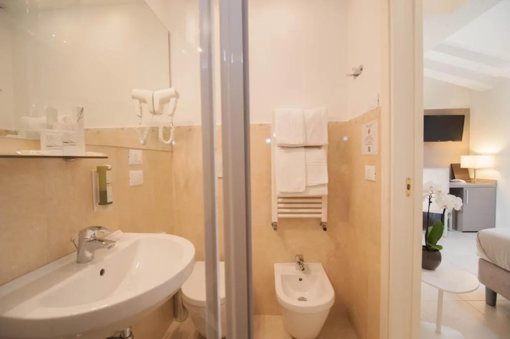 DOUBLE ECONOMY Room, Leone, Venice