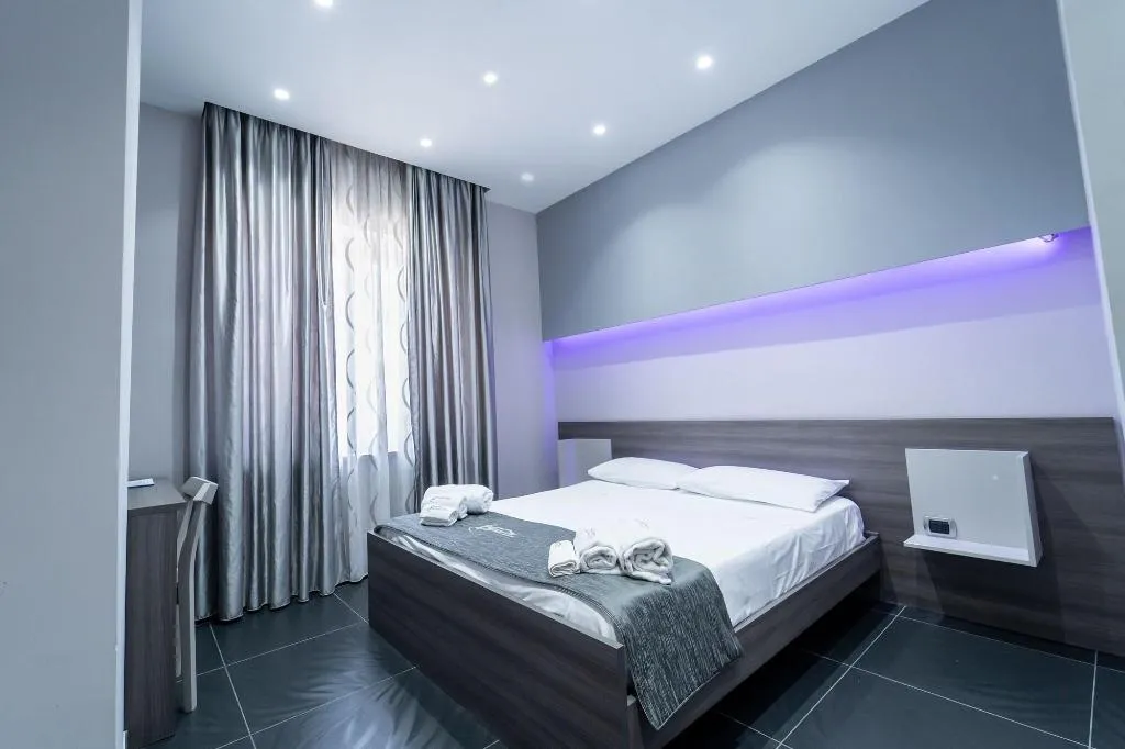 Room, Al Campanile H. Napoli Centro, Naples
