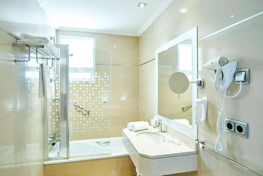 Room, Cason del Tormes, Madrid