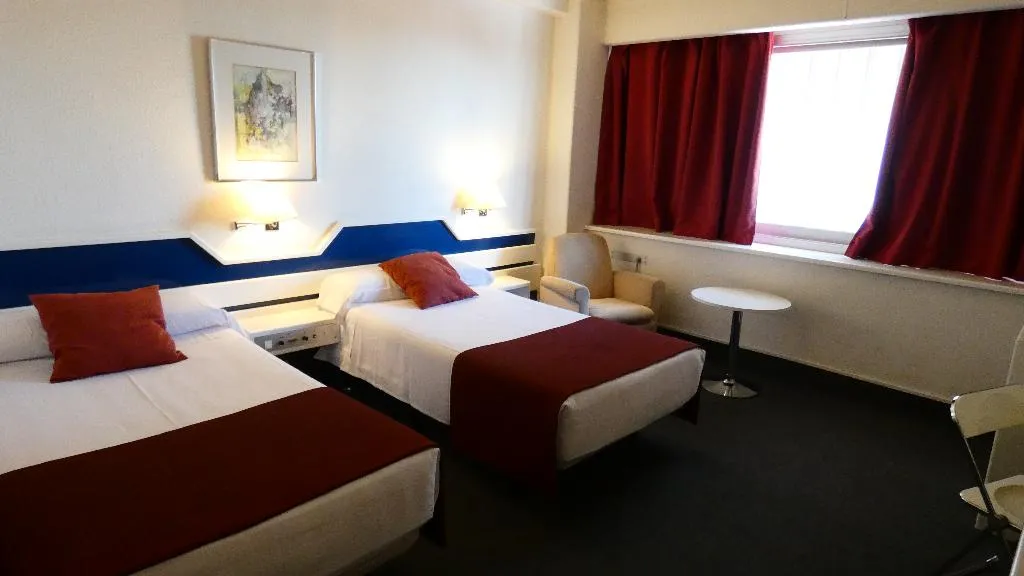 Double or Twin ECONOMY Room, Hotel Chamartin the One, Madrid