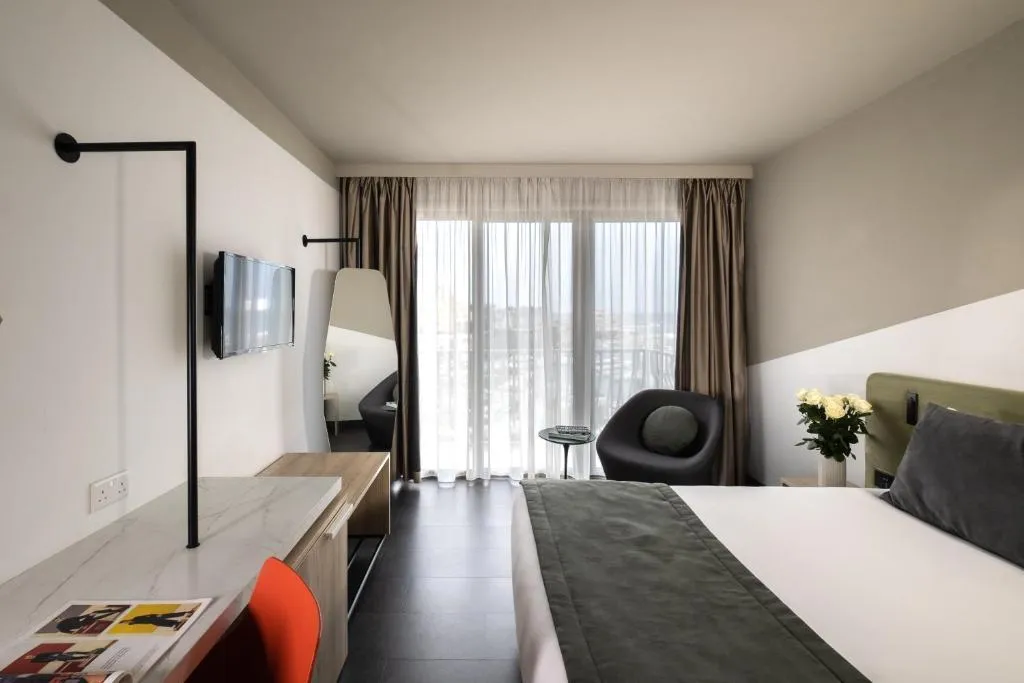DOUBLE SINGLE USE DELUXE MARINA VIEW Room, Cavalieri Hotel Malta, by Radisson Individuals, Malta