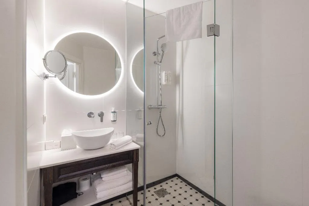 DOUBLE WITH DOUBLE BED Room, Nunne Boutique Hotel, Tallinn