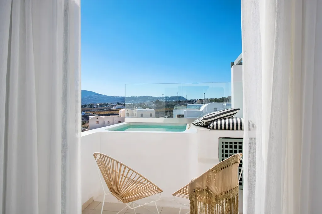 SUITE WITH JACUZZI Room, Astro Palace, Santorini