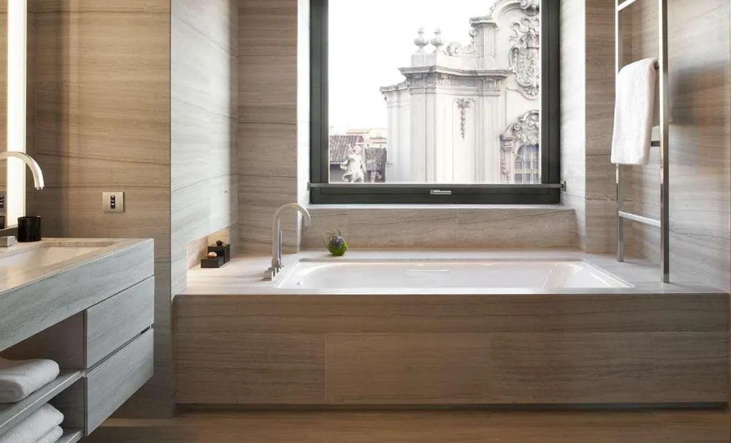 Room, Armani Hotel Milano, Milan