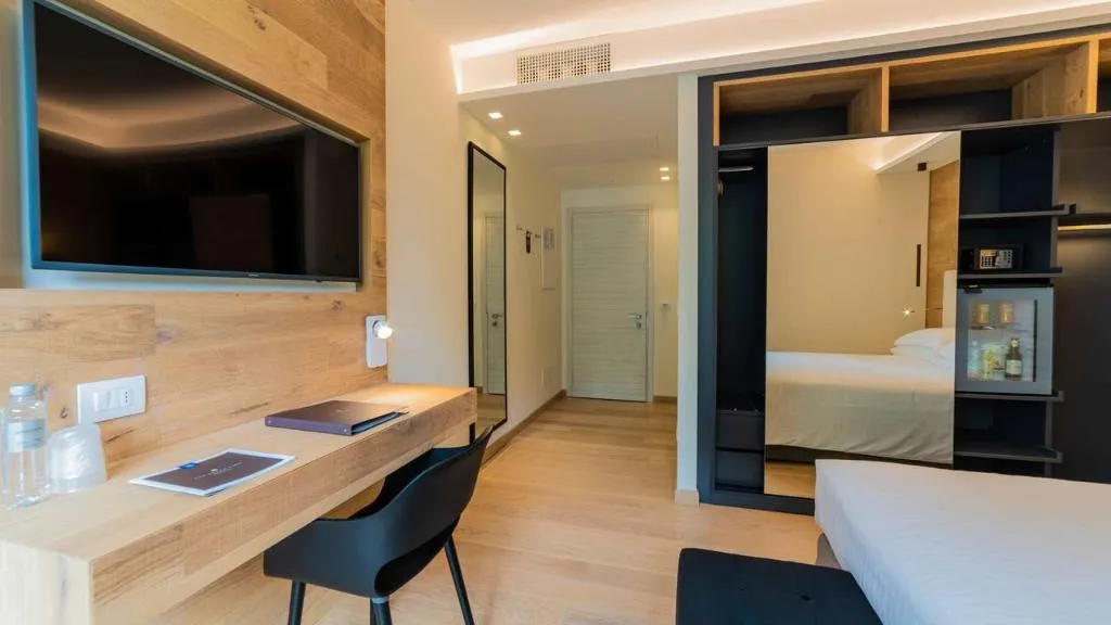 DOUBLE SUPERIOR Room, The Green Park Hotel, Venice