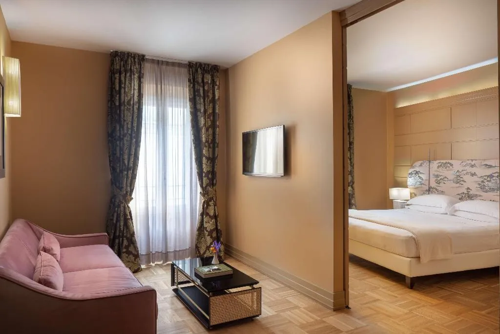 Room, Hotel Number Nine, Florence