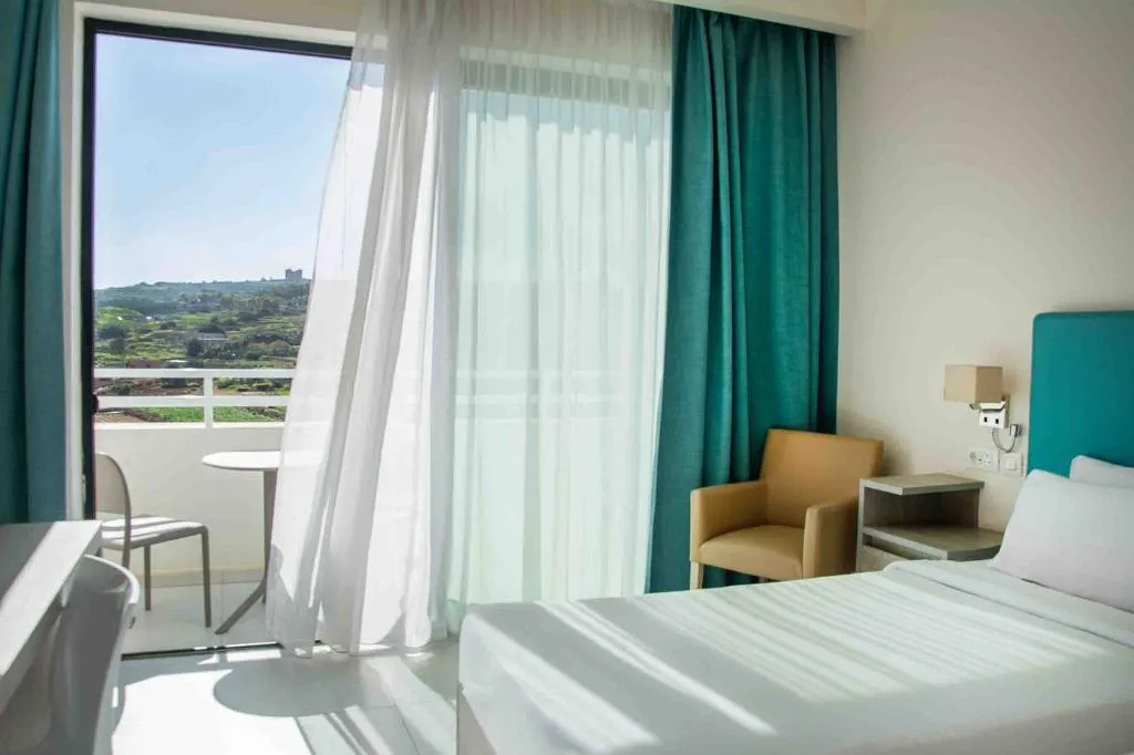 SINGLE BAY VIEW Room, Riviera Spa Resort – Adults Only, Malta