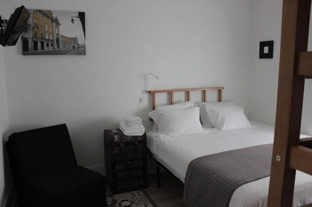 Room, Royal Prince Hostel, Lisbon