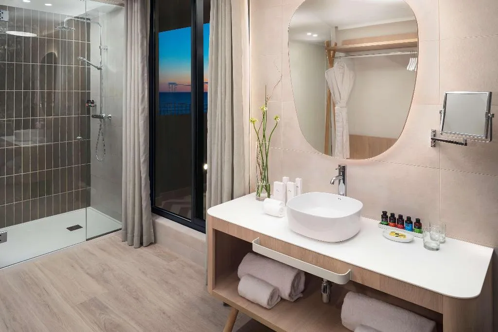 DOUBLE SIDE SEA VIEW Room, ME Sitges Terramar, Costa Brava