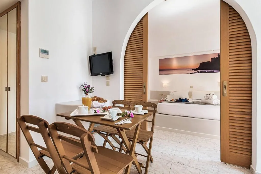 Room, Esperia, Rhodes