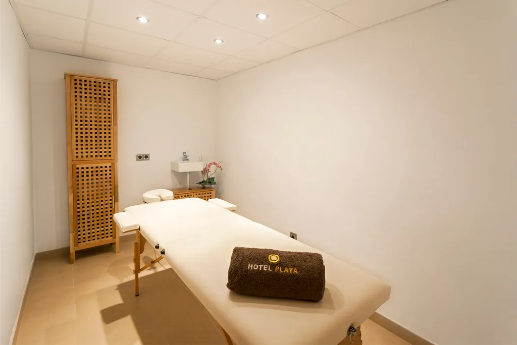 Sports and Entertainment, Hotel Eden Palma Playa Adults Only, Majorca
