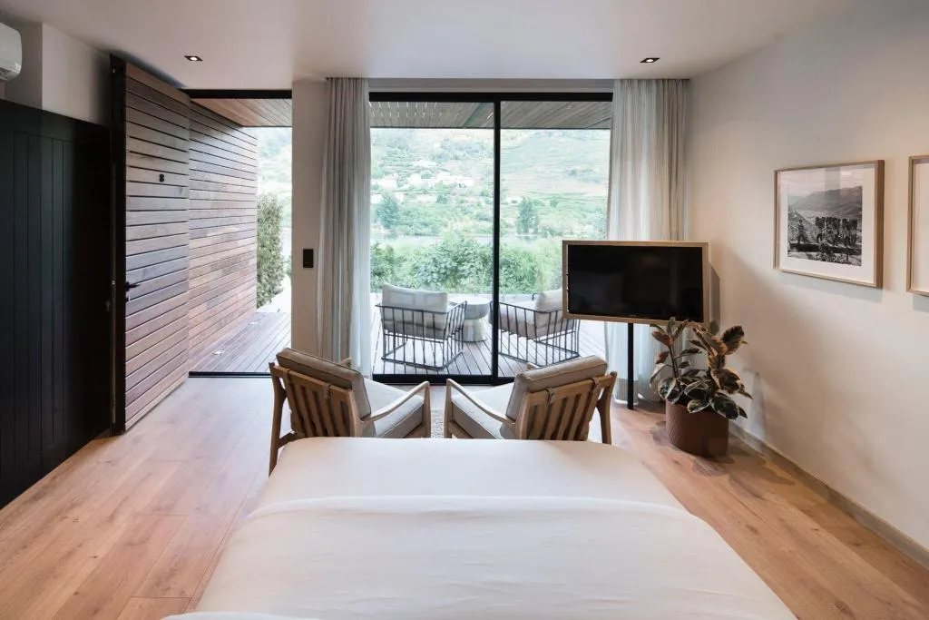 Room, Quinta de S. Bernardo Winery & Farmhouse, Porto