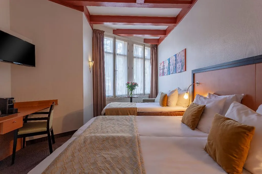 TRIPLE STANDARD Room, Avenue, Amsterdam