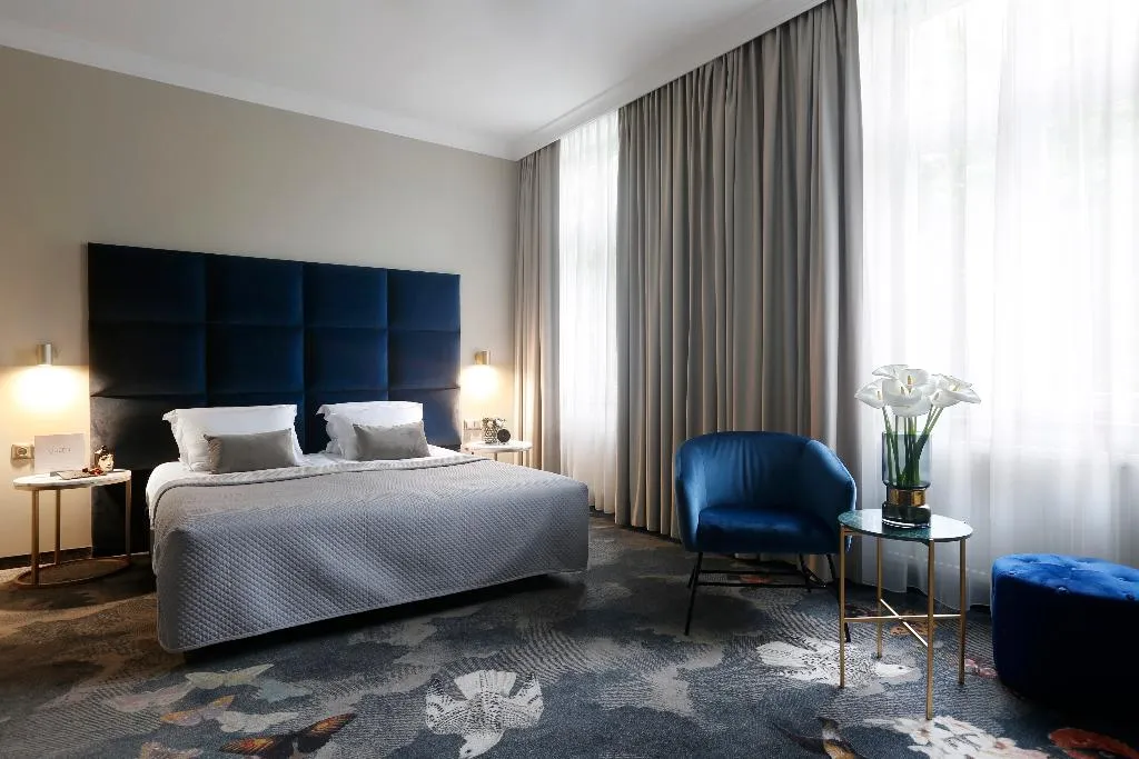TRIPLE CLASSIC Room, Queen Boutique Hotel, Krakow