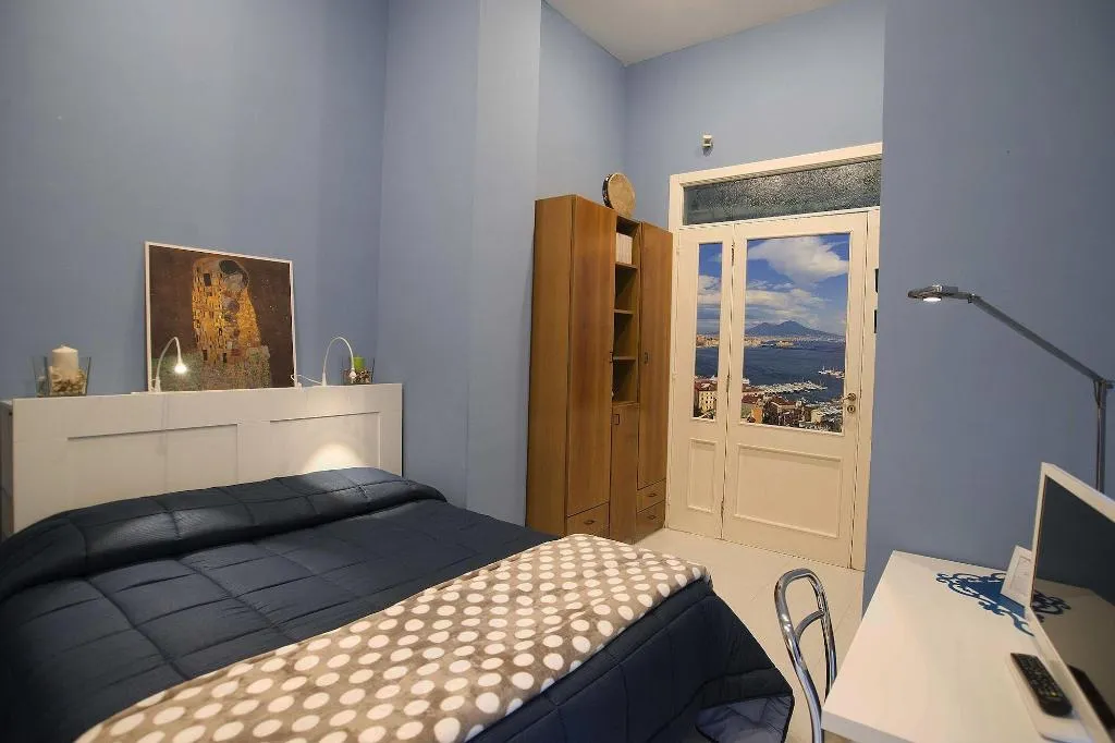 Room, B&B Cuore di Napoli, Naples