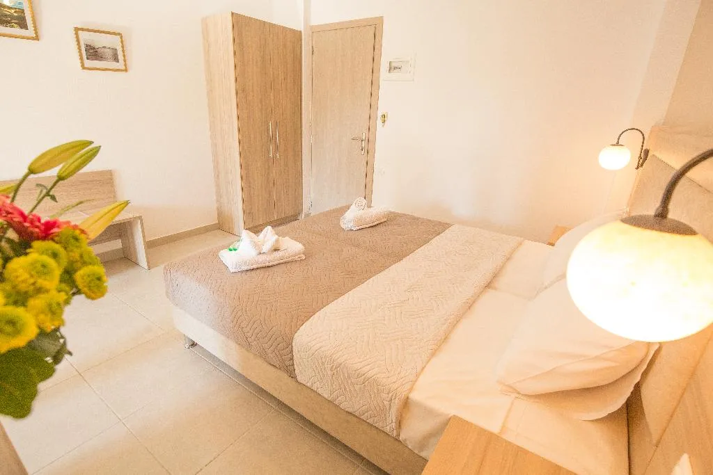 STUDIO SUPERIOR POOL VIEW Room, Mastorakis Studios, Crete