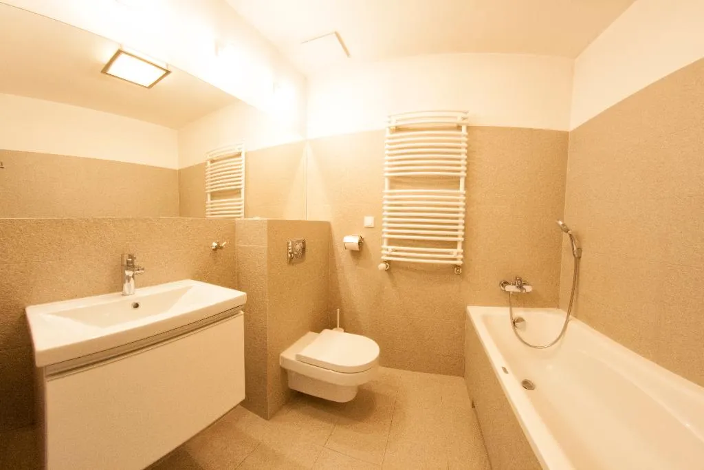 APARTMENT ONE BEDROOM Room, Yourplace Biskupia Apartments, Krakow