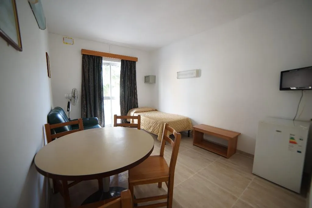 Room, Cardor Holiday Complex, Malta