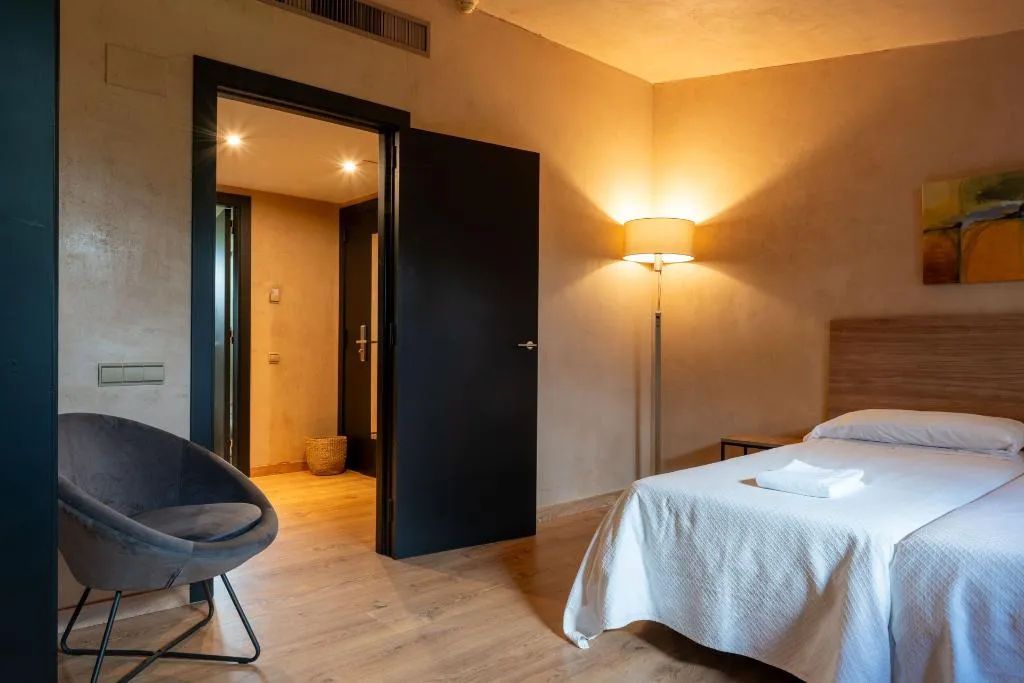 FAMILY ROOM STANDARD Room, Xalet del Golf, Barcelona