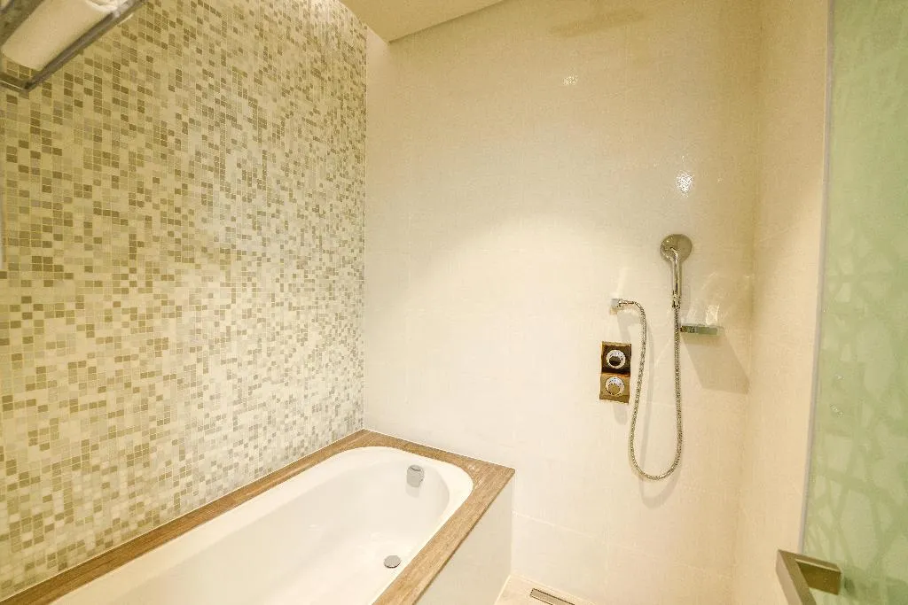 JUNIOR SUITE ONE BEDROOM Room, Grand Mercure Dubai City, Dubai