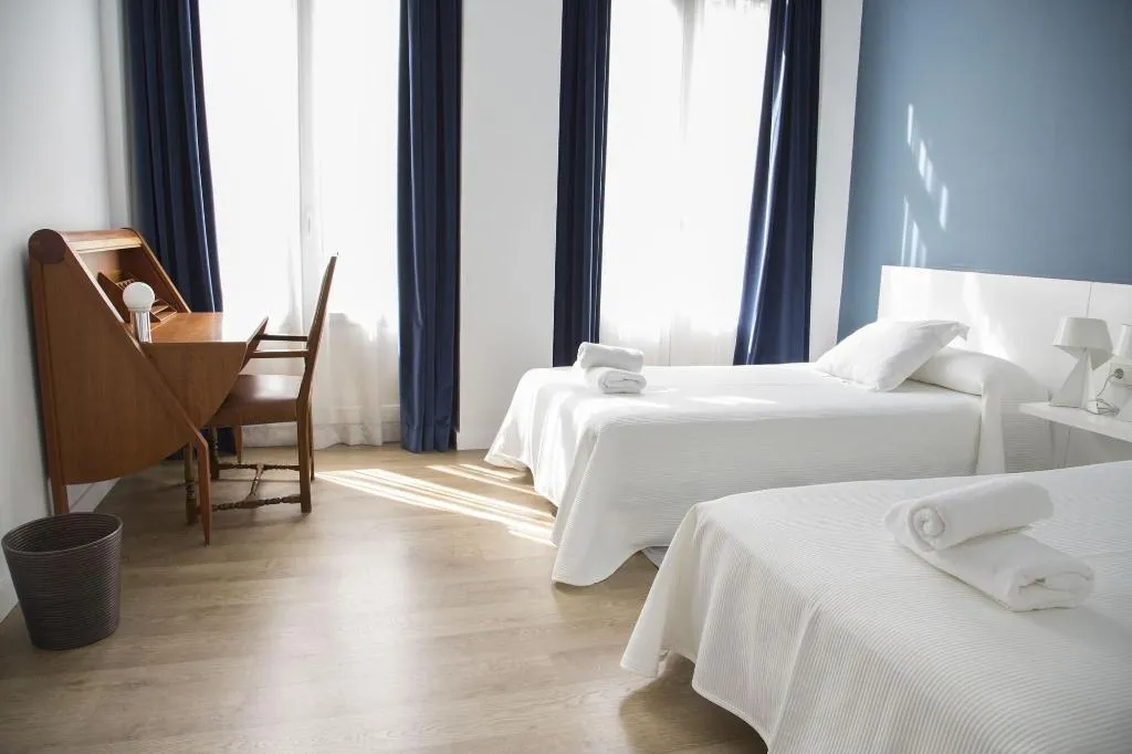 Room, L'Esplai Valencia, Valencia
