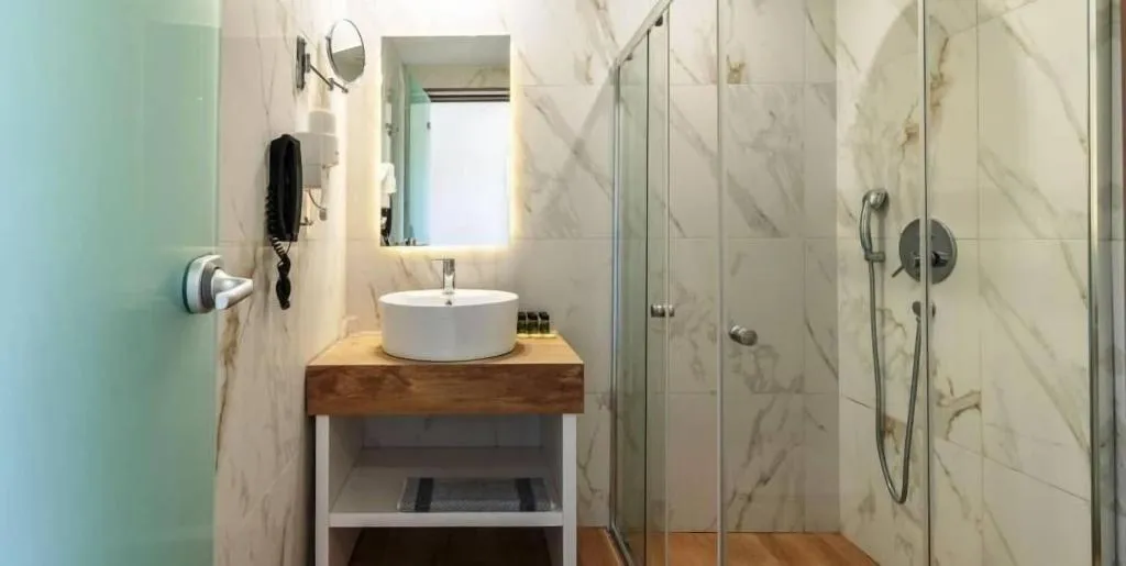 Room, 4- You Boutique, Thessaloniki