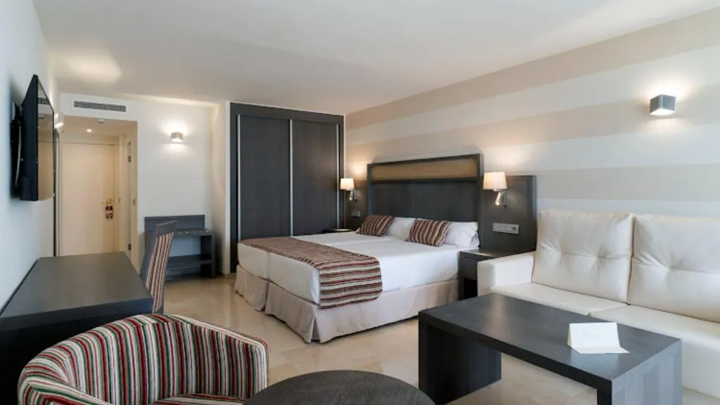 JUNIOR SUITE CAPACITY 4 Room, MS Aguamarina Costal del Sol, Costa Del Sol