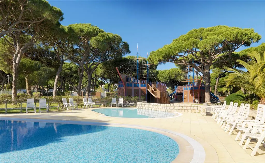 Pool, Pine Cliffs Hotel, a Luxury Collection Resort, Algarve