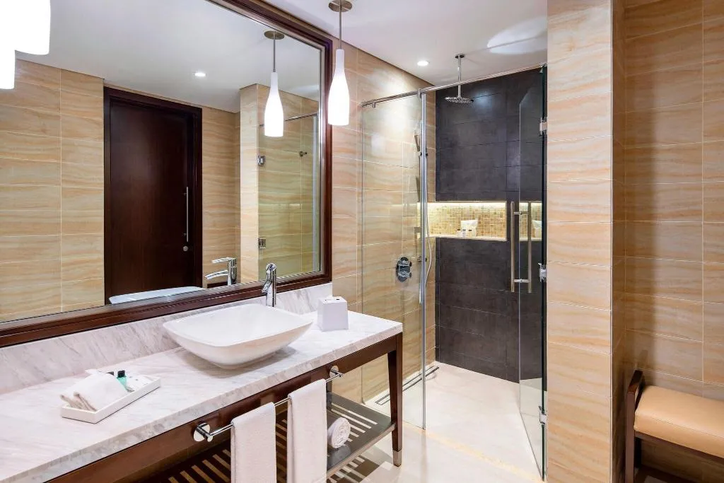 Room, Four Points by Sheraton Sharjah, Dubai